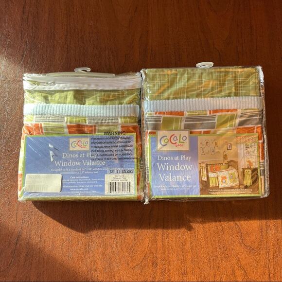 CoCaLo Dinos At Play Window Valance set of 2 Green - Picture 6 of 11
